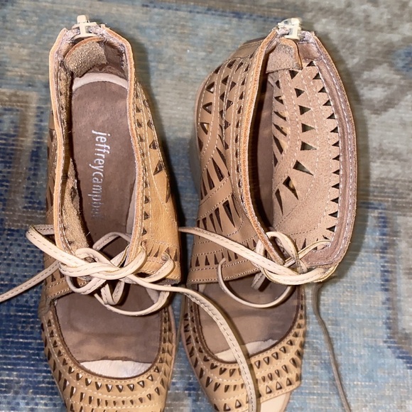 Shoes - Picture 6 of 6